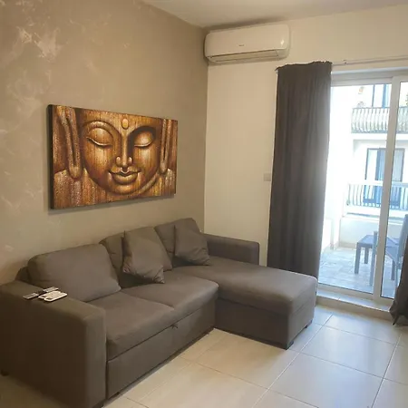 Apartment The Bright Bridge, Near Sliema With Ac